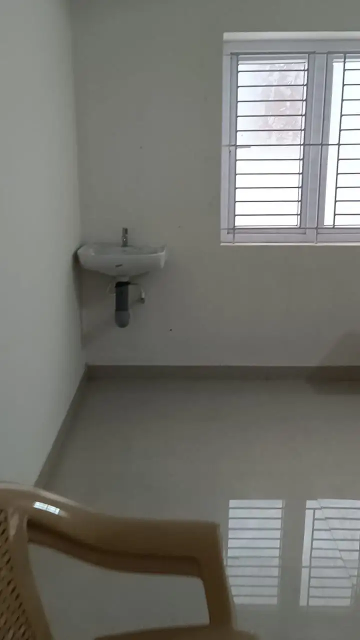2 BHK  dinning with car parking  attached bathroom in near sakthi road near saravanampatti near tidel park near ganapthy